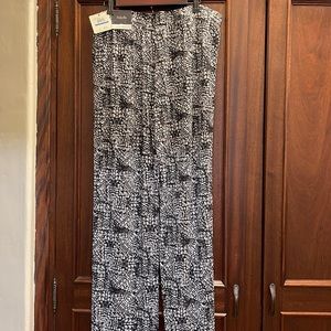 Rafaela sportswear xl new with tags black and white comfortable pant.